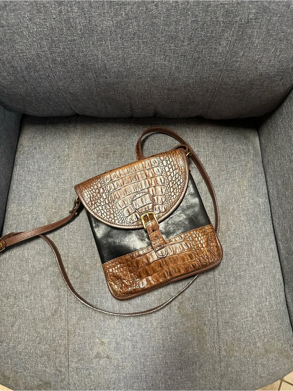 Brahmin Melbourne Croc Pecan & Black Crossbody Bag